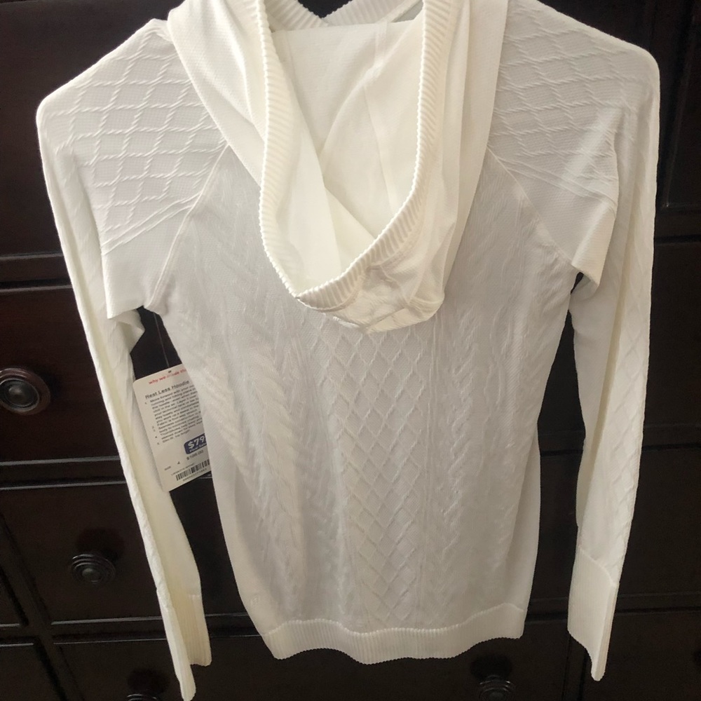 NEW LuLu hooded pullover size 4